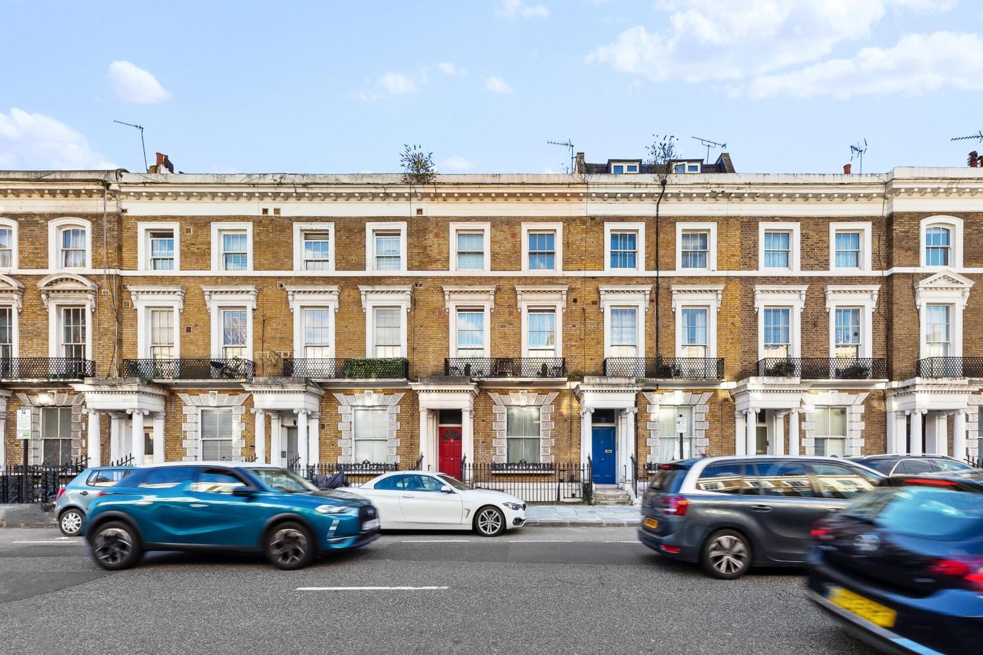 Newly Renovated Kensington 2 Bedroom Apartment With Balcony Near Harrods Sleeps 6, 2 Min Walk From Station London Exteriör bild