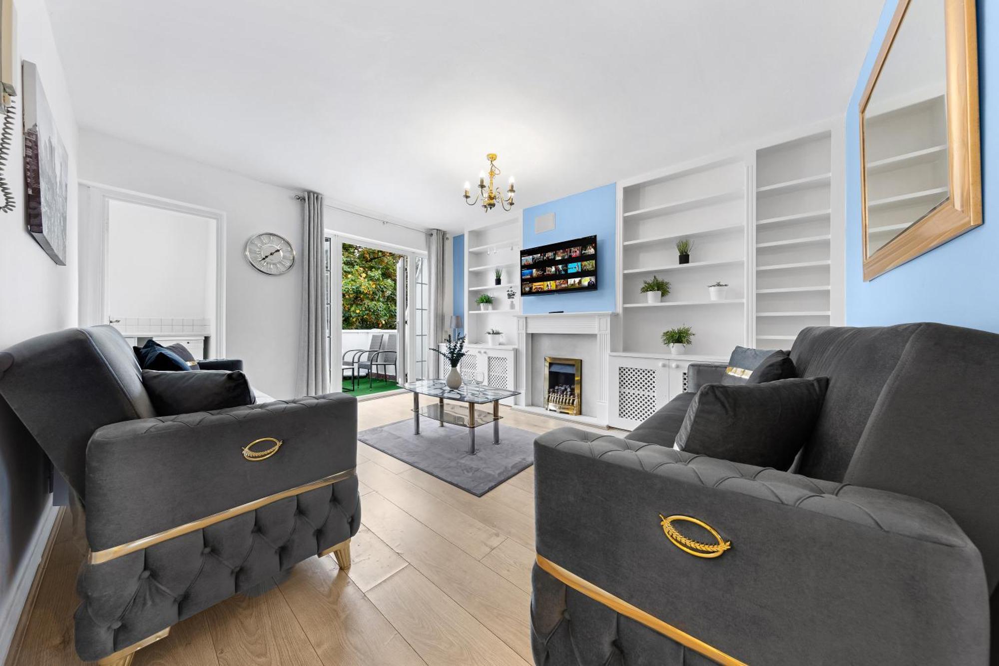 Newly Renovated Kensington 2 Bedroom Apartment With Balcony Near Harrods Sleeps 6, 2 Min Walk From Station London Exteriör bild