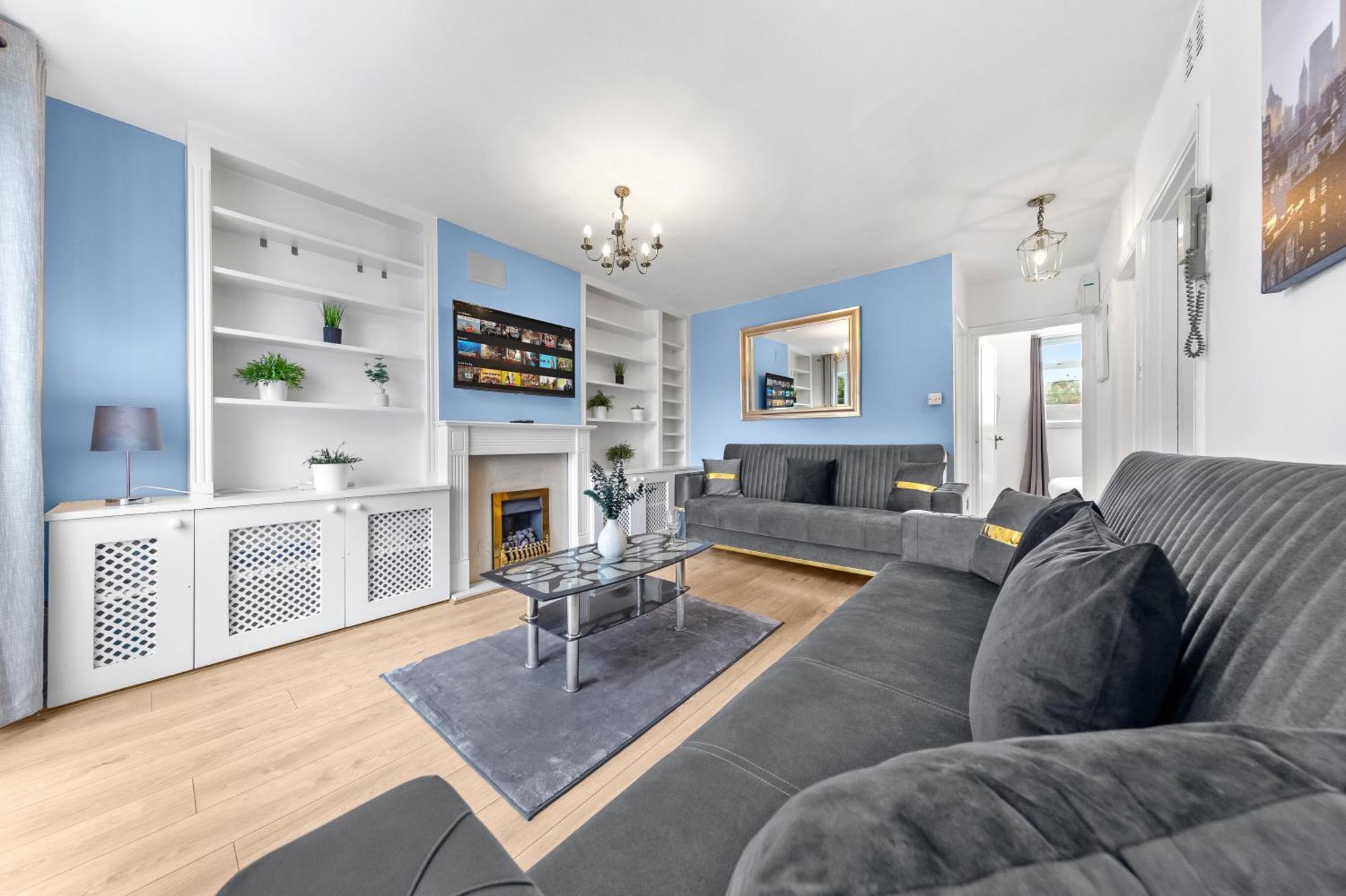 Newly Renovated Kensington 2 Bedroom Apartment With Balcony Near Harrods Sleeps 6, 2 Min Walk From Station London Exteriör bild
