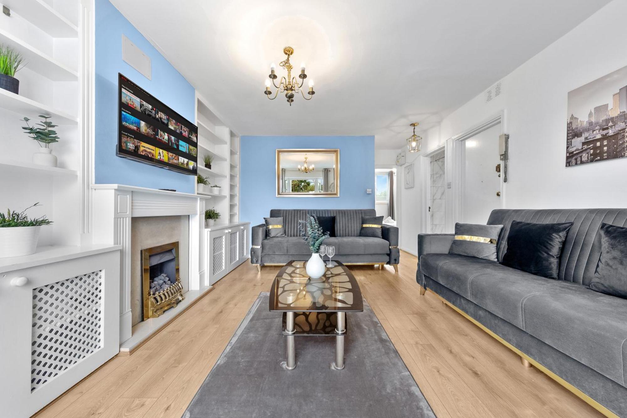 Newly Renovated Kensington 2 Bedroom Apartment With Balcony Near Harrods Sleeps 6, 2 Min Walk From Station London Exteriör bild
