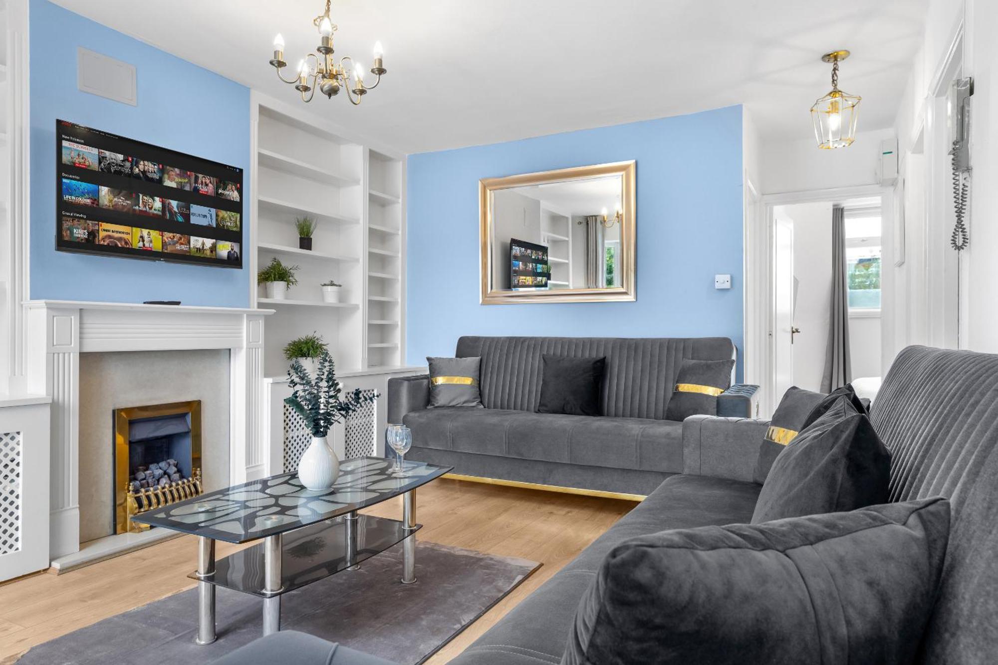 Newly Renovated Kensington 2 Bedroom Apartment With Balcony Near Harrods Sleeps 6, 2 Min Walk From Station London Exteriör bild